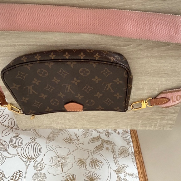 Louis Vuitton Multi Pochette Accessories Monogram Canvas Crossbody Bag - Picture 3 of 16